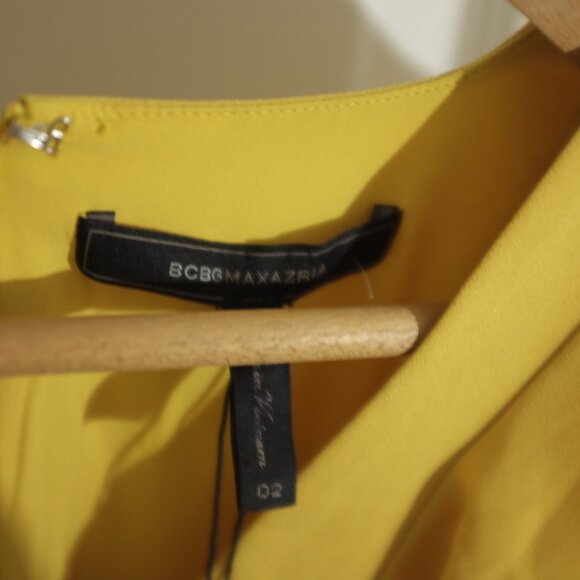 COPY - BCBG MAXAZRIA Tyrah Sleeveless Ruffle vneck Dress Ceylon Yellow size 2 - Picture 5 of 7